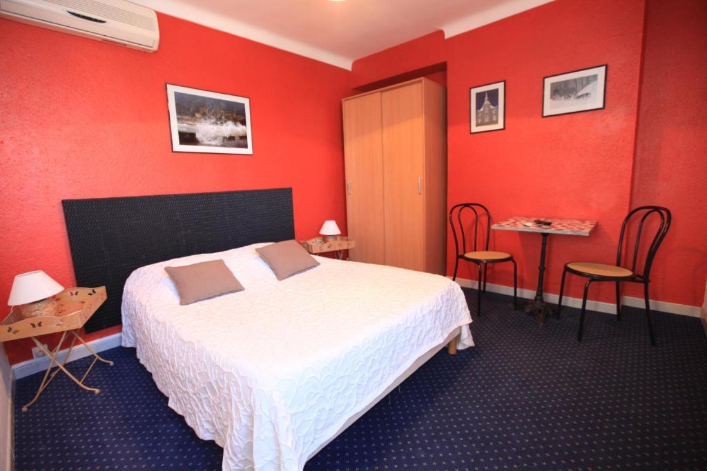 Le Saint Pierre Hotel 2*